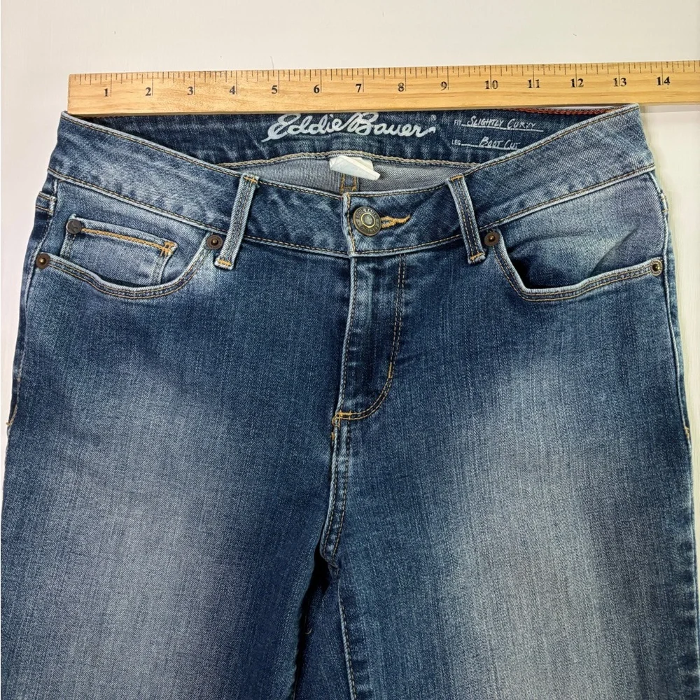 Eddie Bauer Women’s Bootcut Jeans Size 2 Slightly Curvy Fit Medium Wash Stretch - Picture 5 of 12